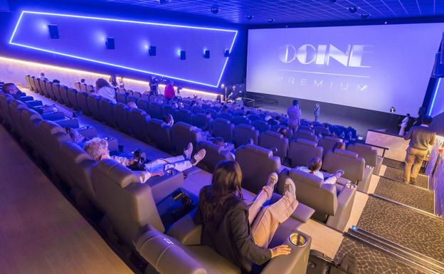 Estreno de las nueve salas de cine de Bahía Real en Maliaño