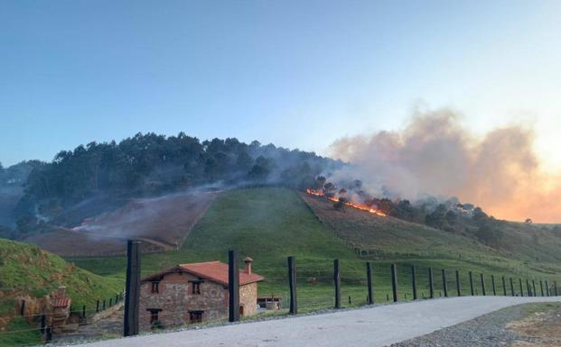 Cantabria está sufriendo casi 10 incendios provocados al día desde que empezó abril