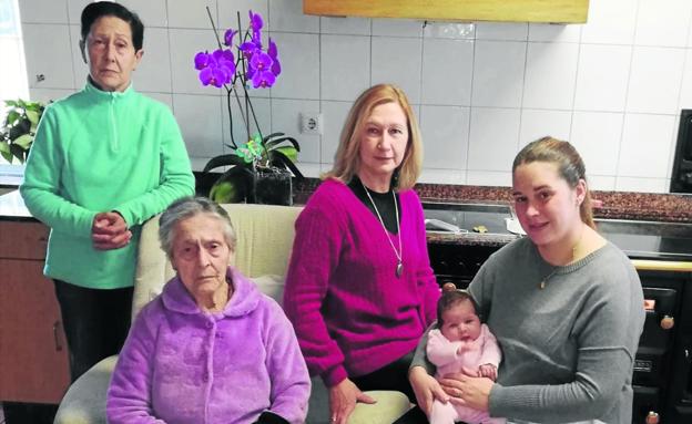 Buelna presume de sus genes femeninos