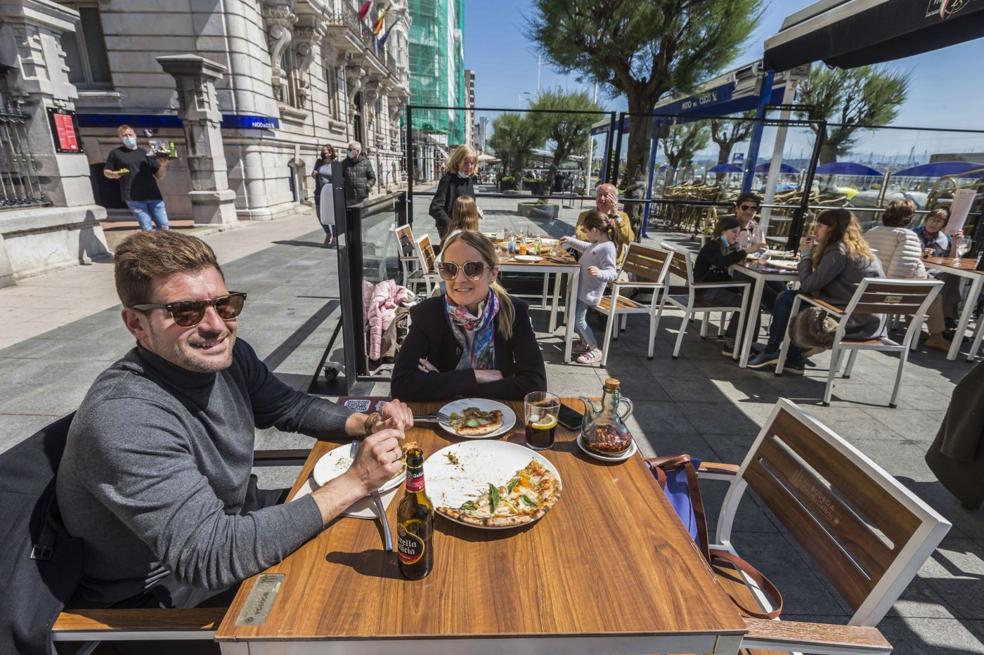 «¿Y dónde como ahora?»