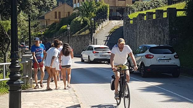 San Vicente reclama un paseo que una el centro de la villa con las playas