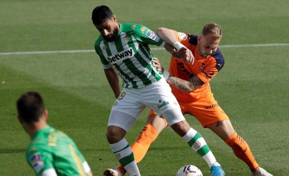 Vídeo: Betis y Valencia, a base de golazos, empatan en el Villamarín