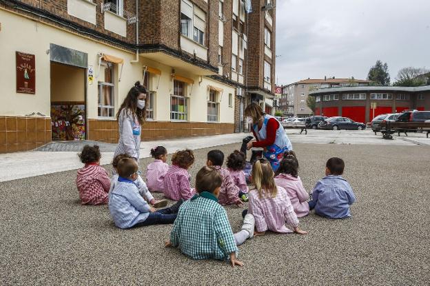 Torrelavega subvenciona plazas en guarderías tras el cierre de una municipal