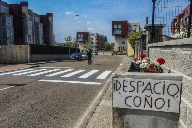 La calle La Torre ya tiene paso de cebra