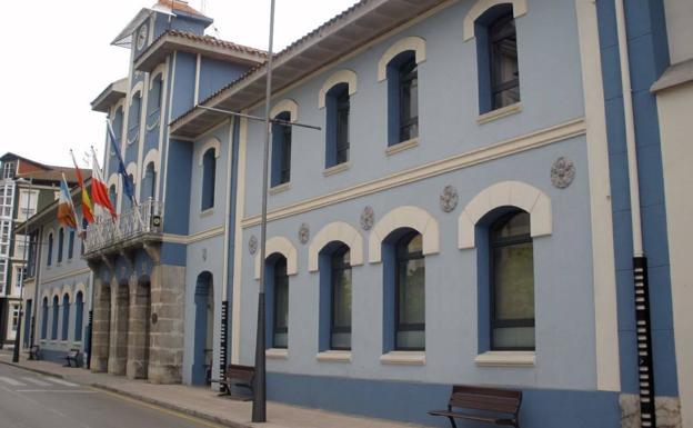 PSOE, PRC y PP instan al alcalde de El Astillero a acogerse al Plan de Inversiones