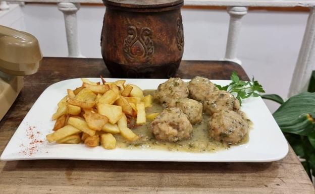 Platos para llevar, a domicilio o en la terraza de El Castellano de la calle Burgos