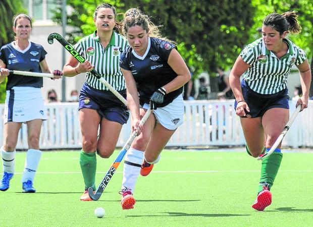 Tenis y Sardinero empatan en el último derbi de la temporada