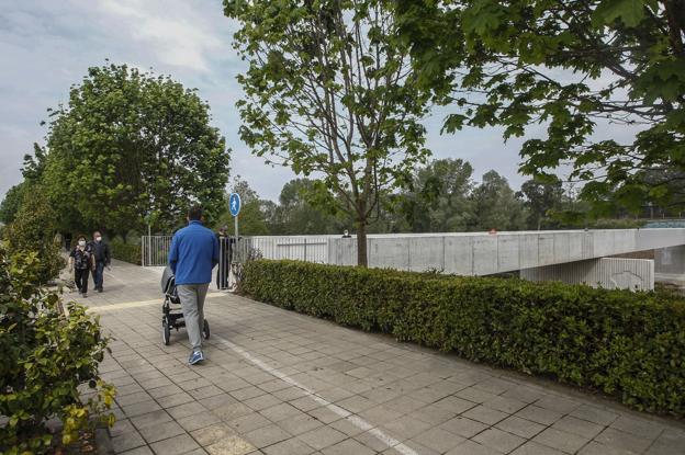 El Bulevar Ronda de Torrelavega se remodelará para que el carril bici conecte con la nueva pasarela