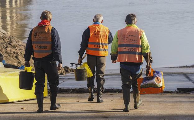 Santander, Santoña y Mogro se cierran al marisqueo temporalmente