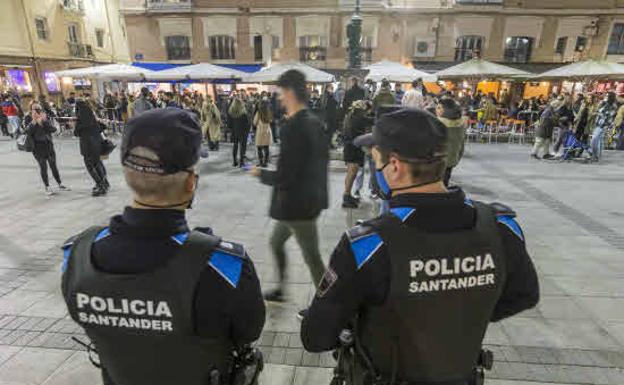 El fin de semana deja 149 denuncias en Santander por incumplir las normas covid