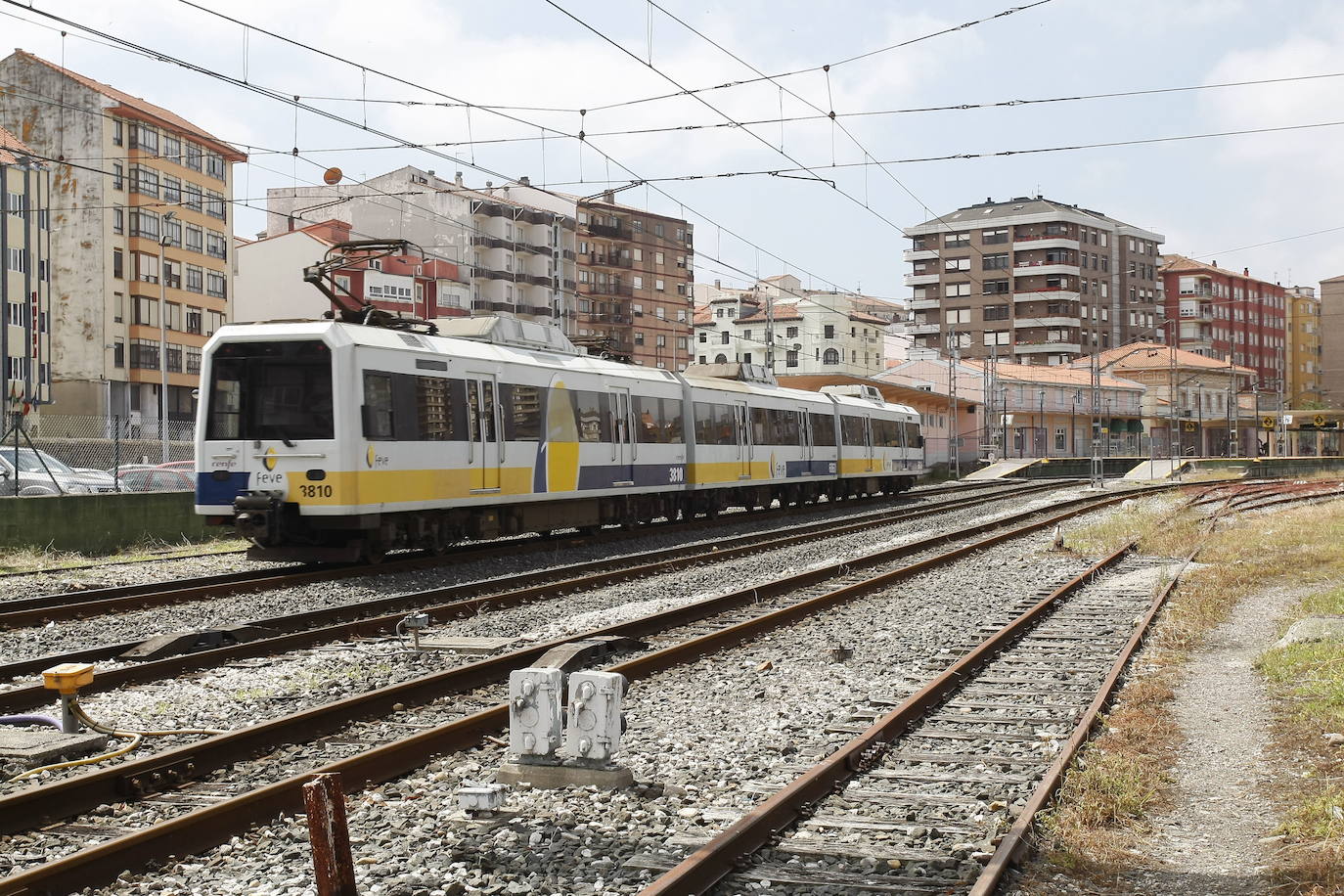 El Pleno de Torrelavega insta al Gobierno a mejorar la red de cercanías