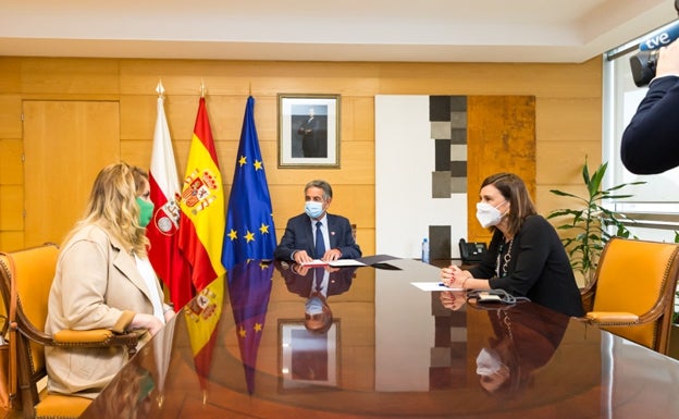 El Gobierno dará 100 euros en cheques-consumo a los vecinos de Valle de Villaverde «para fijar población»