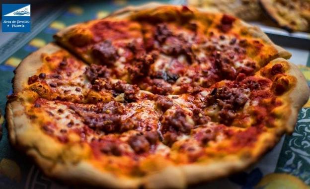 La Ola Marina, un área de servicio con pizzas para llevar entre Santander y Liencres