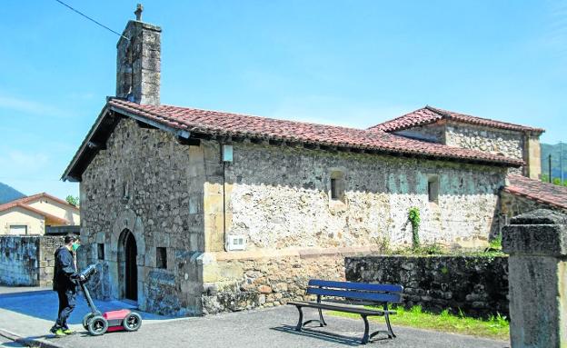 Las estelas de Buelna guardan a buen recaudo sus ancestrales secretos