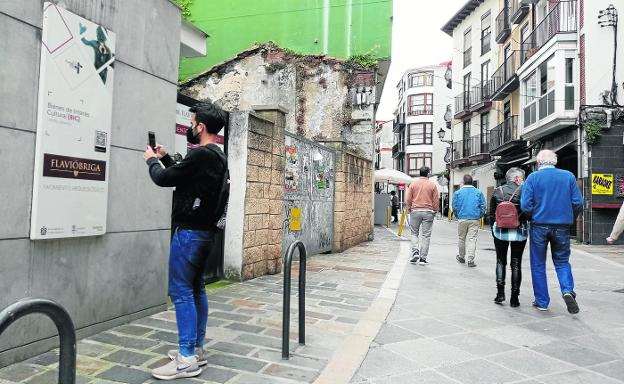 Las barreras de comunicación ya son historia en los recursos turísticos de Castro