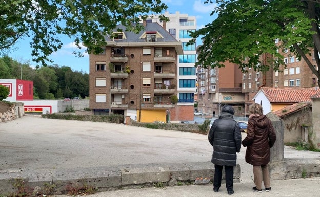 Solares contará con 45 nuevas plazas de aparcamiento en el centro de la localidad