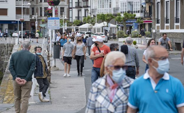 El semáforo covid apunta rojo en Castro, naranja en Santander y amarillo en Torrelavega y Reinosa