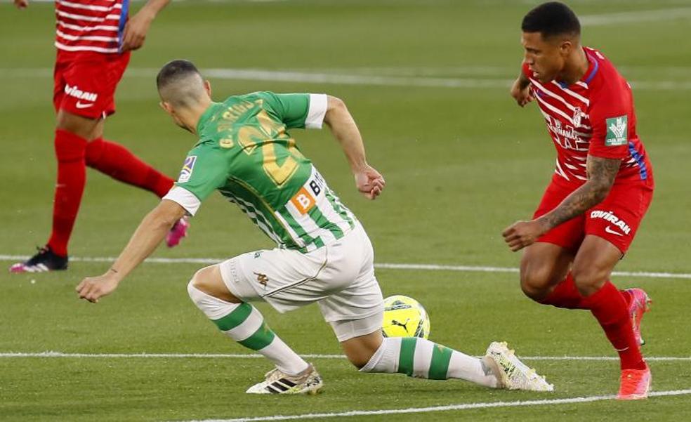 Vídeo: Borja Iglesias acerca al Betis a Europa