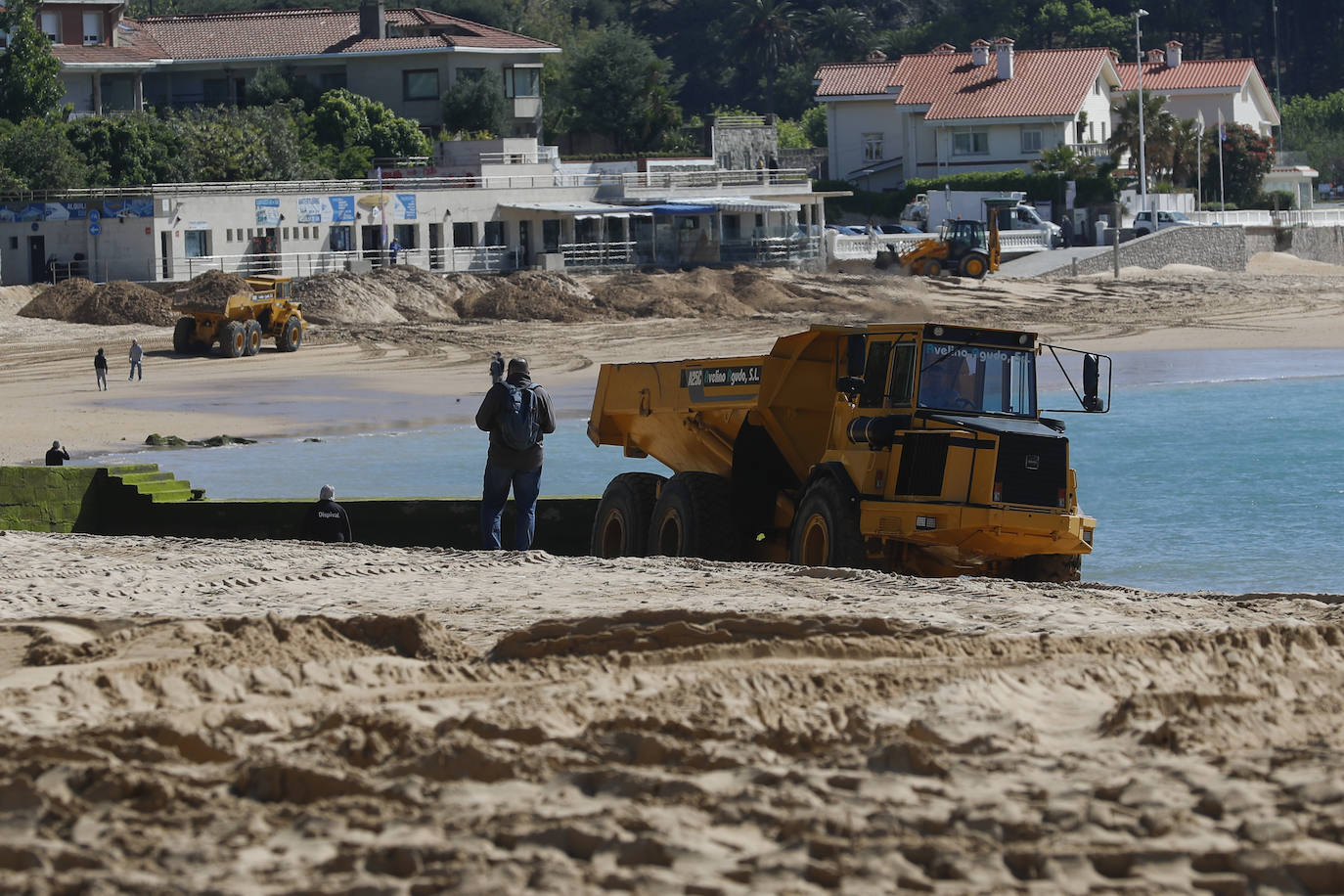 Montones de arena para La Magdalena