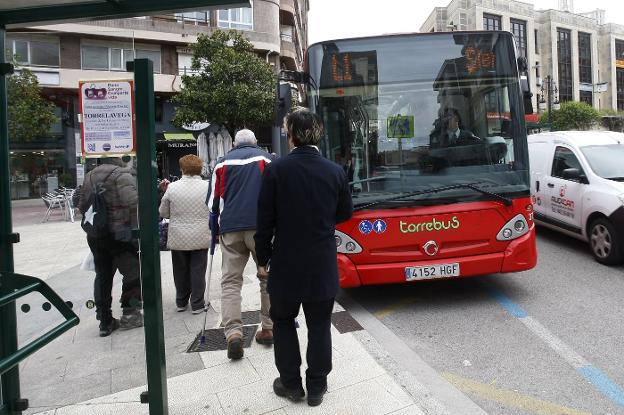 El Torrebús ampliará sus líneas a Cartes, Reocín y Santillana en esta legislatura