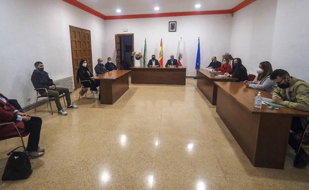 El Ayuntamiento de Cayón reactiva el proceso para la sustitución de Gastón Gómez