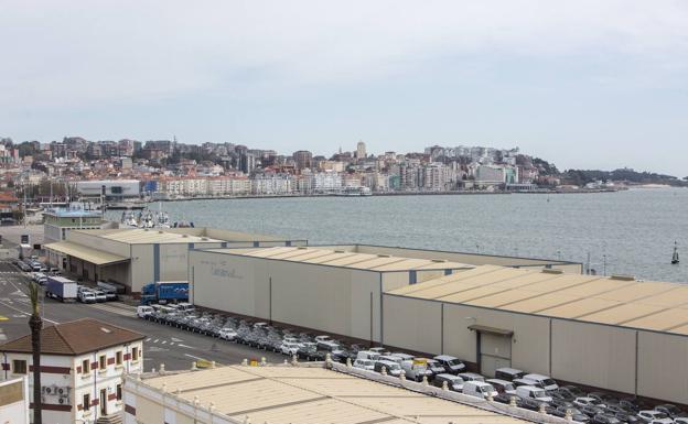 La Zona Franca cambia su concesión en el muelle de Maliaño para reubicar el ferri