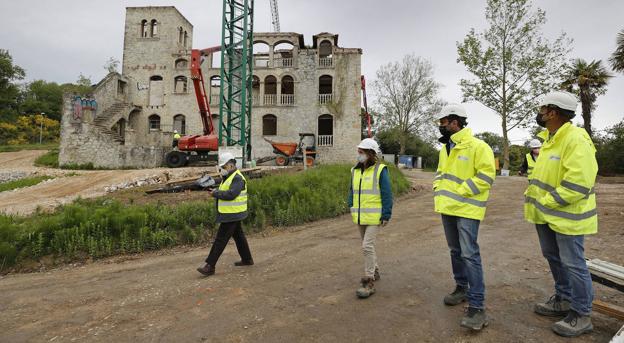 Las obras en Casa Pozo para convertirla en Centro de Oyambre son ya una realidad