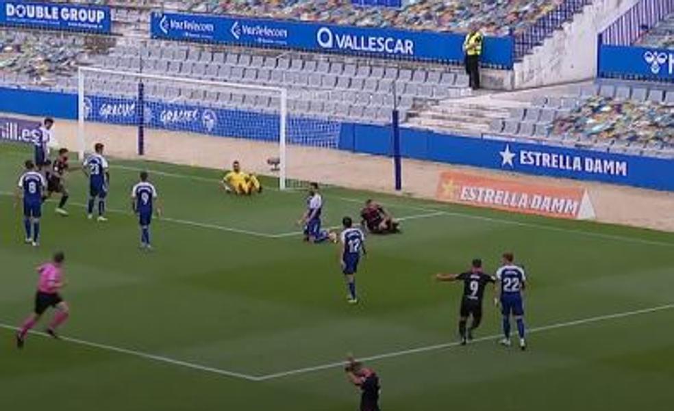 Vídeo: El Tenerife vence al Sabadell y lo deja en problemas