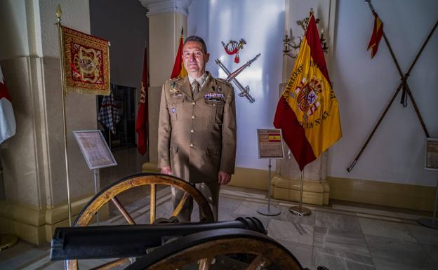 «En Cantabria siempre ha existido un fuerte apego a la patria y la bandera»