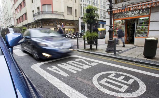 La Policía no multará aún en las calles pendientes del cambio de señalización a 40 km/h