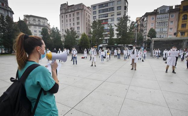 Los populares piden al consejero de Sanidad que inste al Ministerio a cambiar el acceso a las plazas MIR
