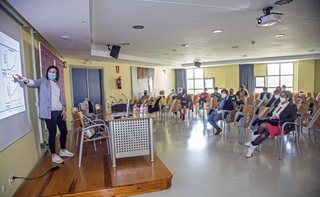 Camargo y Valdecilla colaborarán en un programa para prevenir riesgos hepáticos