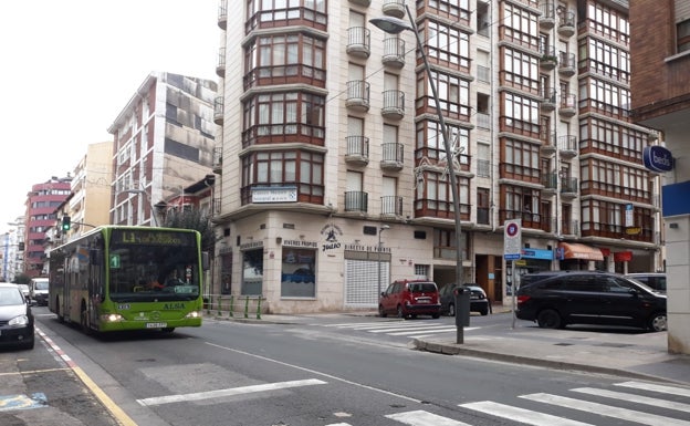 El contrato del CastroBús sufre una modificación de 20.337 euros para crear un nuevo itinerario en la Línea 2