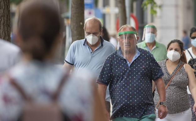 Torrelavega repartirá mascarillas para mayores en barrios y pueblos del municipio