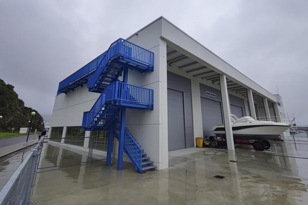 Revilla asegura que el puerto de Laredo es ya un «revulsivo» para la villa y para Cantabria