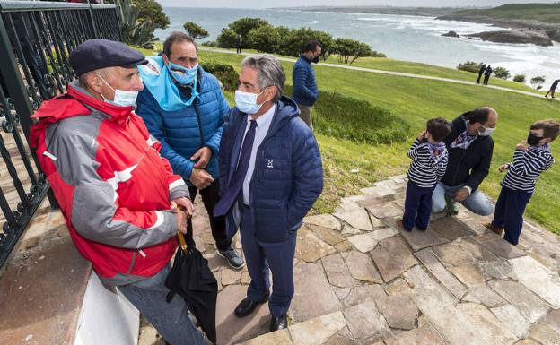 Revilla augura un verano «extraordinario, mejor aún que el del año pasado»