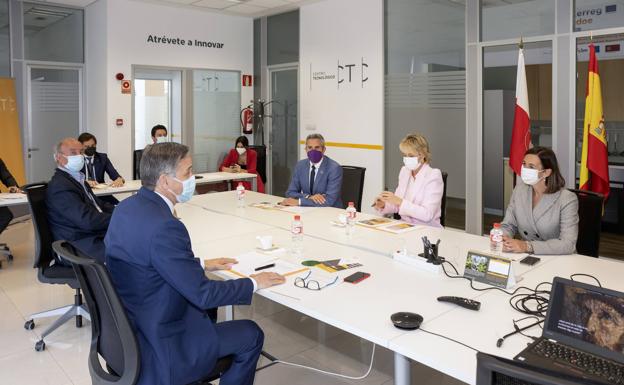 Carme Artigas destaca el trabajo del CTC para favorecer la adaptación de las pymes a procesos de I+D+i