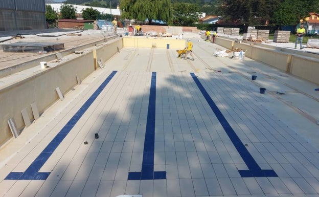 Los Corrales prevé inaugurar las renovadas piscinas descubiertas a principios de julio