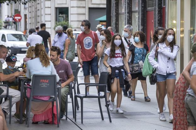 Patronal y partidos ven «difícil pero posible» alcanzar el crecimiento que prevé Economía