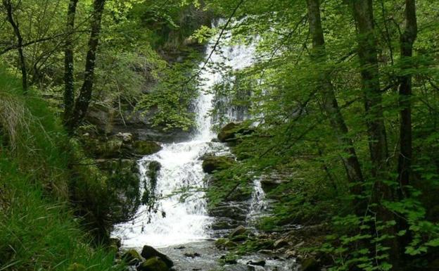 Rutas para descubrir las cascadas más espectaculares en Burgos