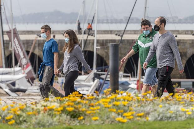 Cantabria ya está libre de las grandes restricciones por el covid, salvo los aforos y las mascarillas