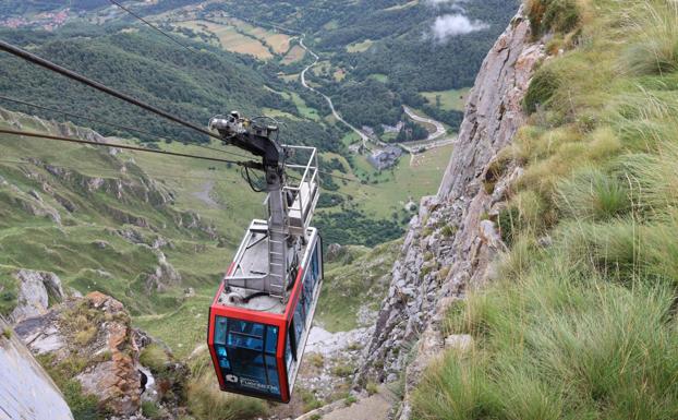 Una avería obliga a cerrar el teleférico de Fuente Dé durante todo el fin de semana