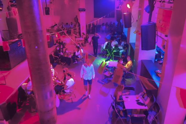 Salas de baile... sin pista de baile