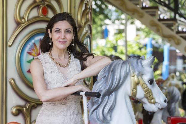 «El escritor no sólo busca nuevas historias, también descifra la realidad»