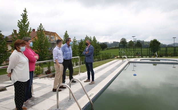 Penagos inaugura su piscina y anuncia que abrirá a los vecinos el próximo 24 de junio