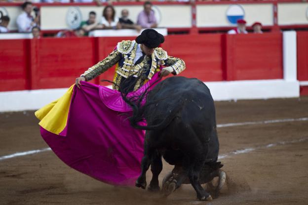 El diestro peruano Roca Rey toreará en las corridas de Santiago