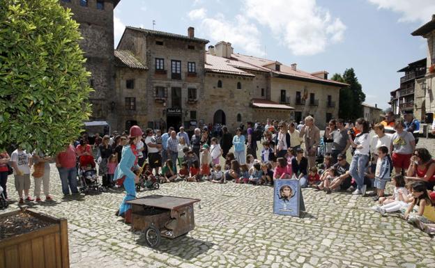 El Festival de Títeres 'Bisontere' regresa a Santillana del 9 al 11 de julio