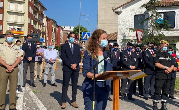 Quiñones destaca el «ejemplo» y «esfuerzo» de la UME durante esta pandemia