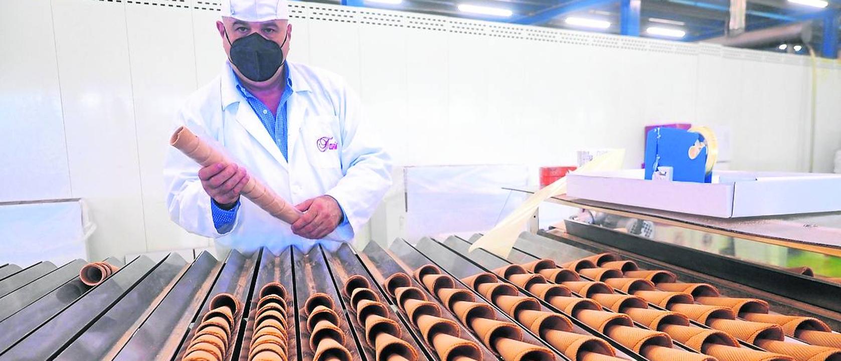 Barquillos y Galletas Tanis, cien mil conos de barquillo al día distribuidos en más de 20 países