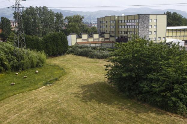 PP, ACPT y Cs critican la expropiación de tres parcelas en Torres para el 'anillo verde'